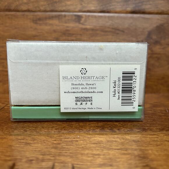 Island Salt and Pepper Shaker Set From Hawaii - Picture 4 of 4